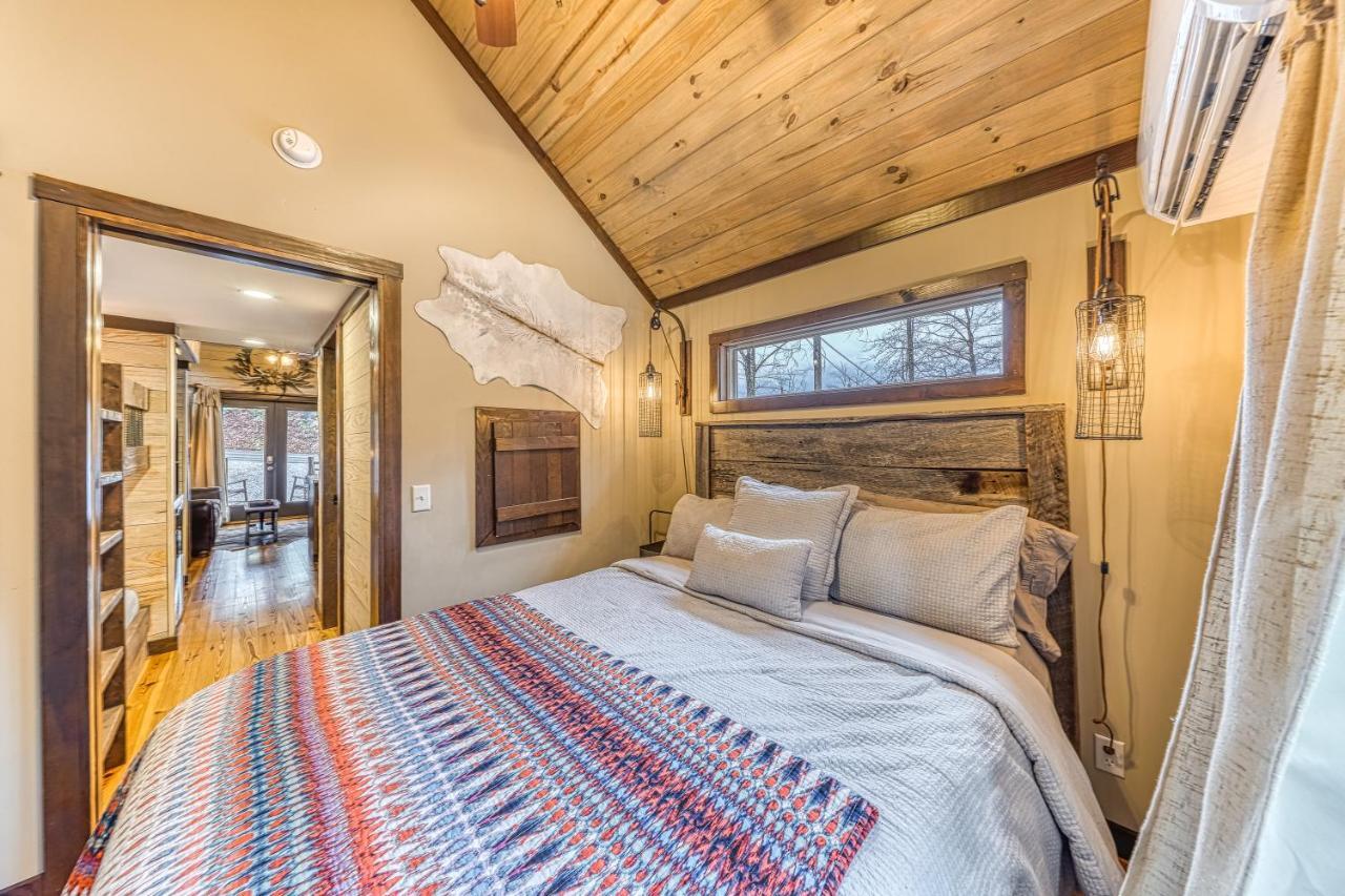 Smoky Mountain Tiny Home Pigeon Forge Eksteriør bilde
